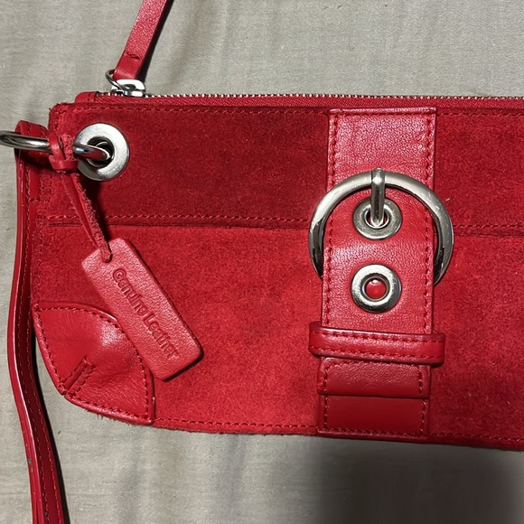 Red suede wristlet - Picture 2 of 4